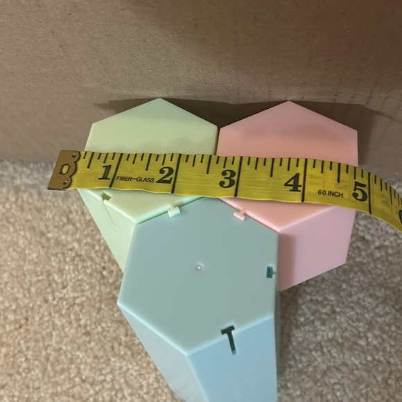 1pc Plastic Hexagonal Pen Holder (Make Up Brush Holder) - Picture 15 of 15